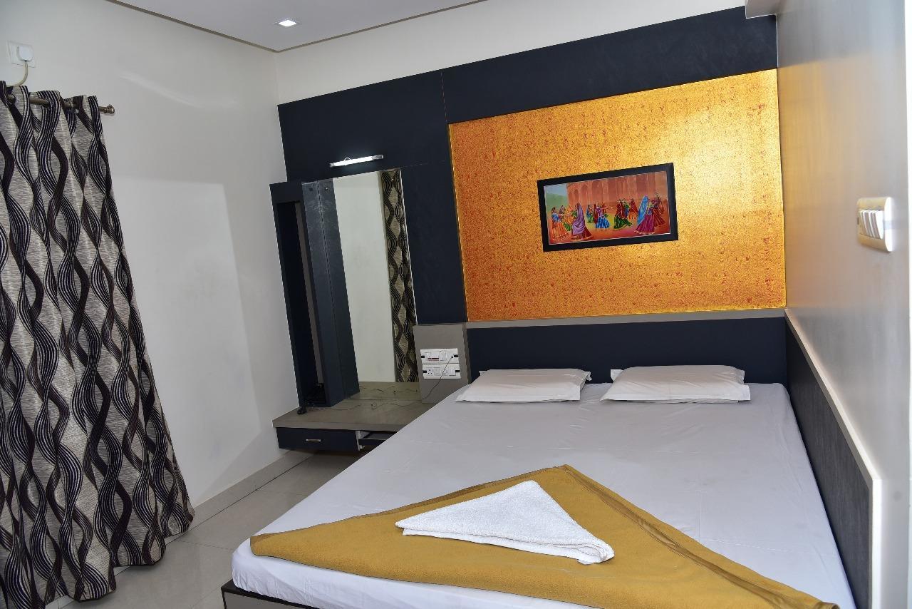 Iroomz Dwaraka Residency ベッラーリ エクステリア 写真
