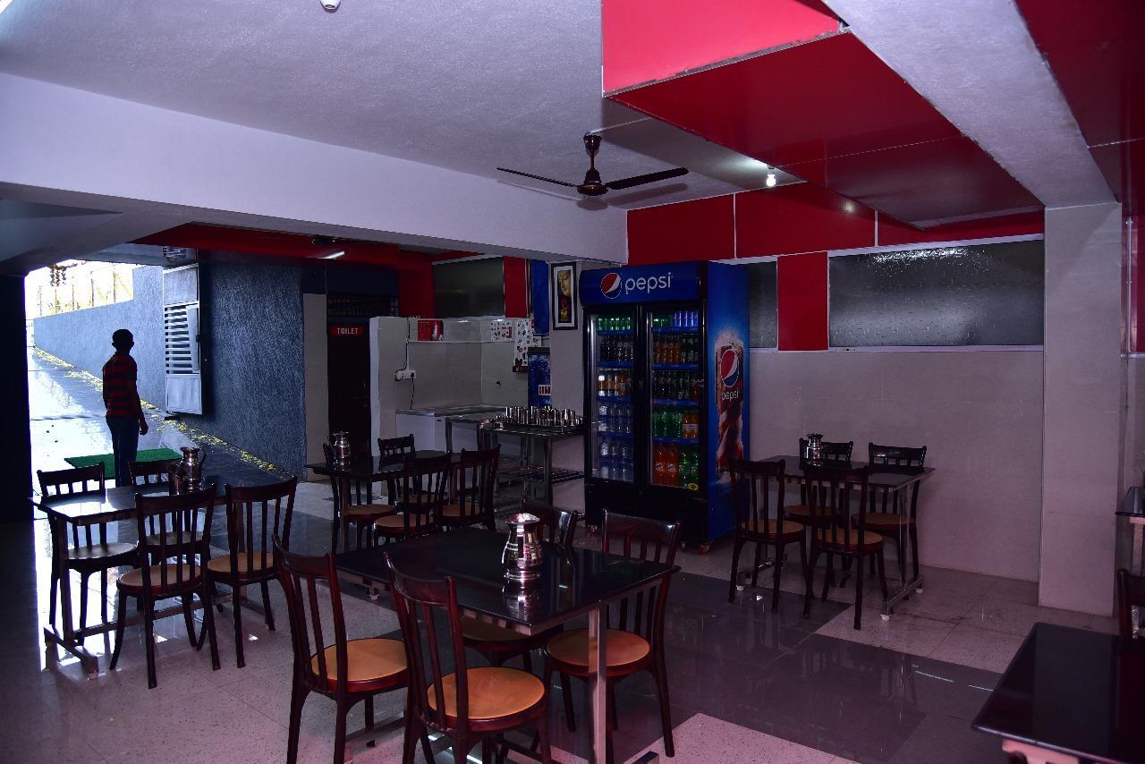 Iroomz Dwaraka Residency ベッラーリ エクステリア 写真